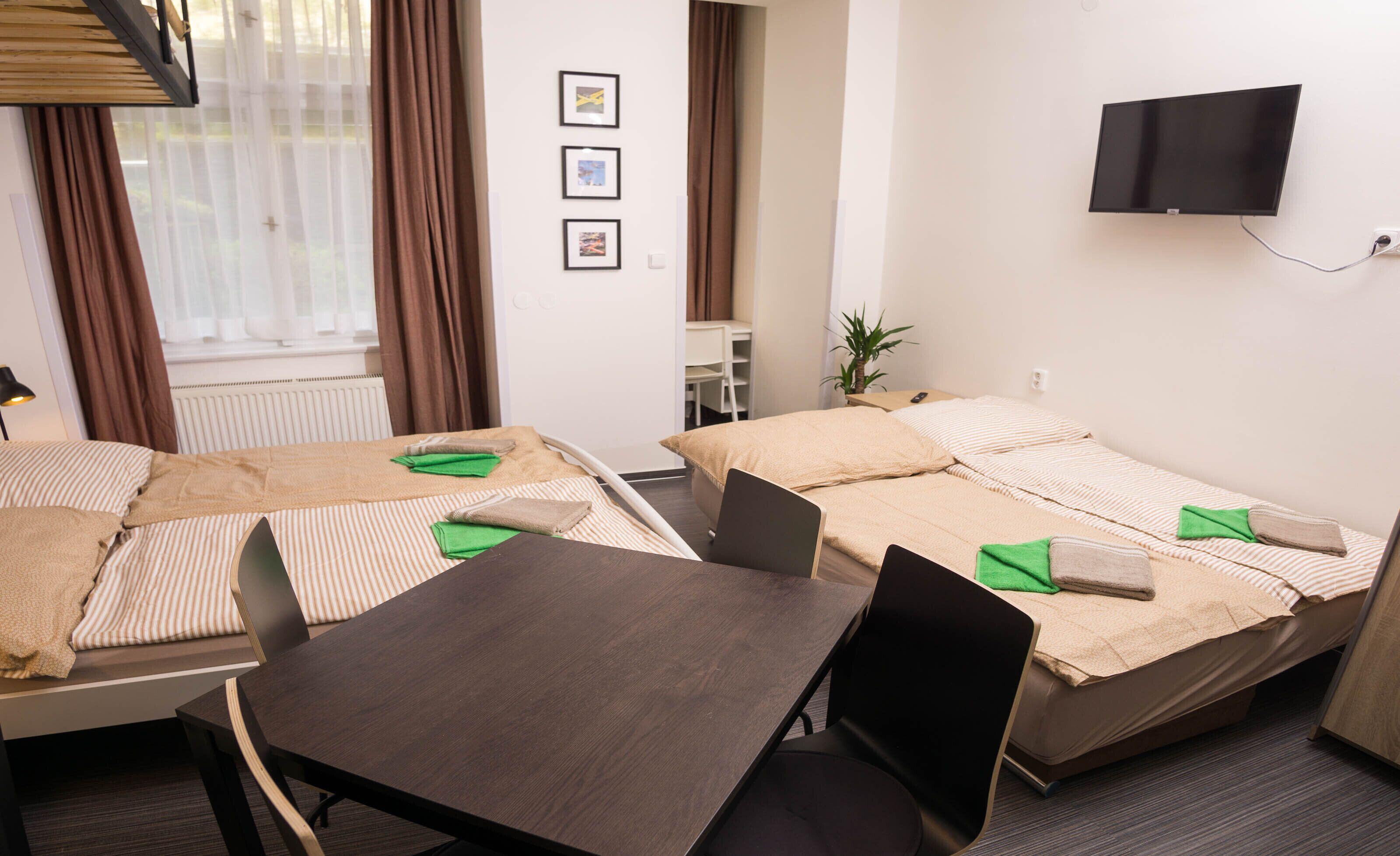 Flying Bed Apartment Close To Prague Castle And Airport — Fotky 1
